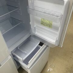 リサイクルショップどりーむ荒田店　No4396 冷蔵庫　シャープ　２０１８年製　１３７L　シャープの定番人気モデル♪の画像
