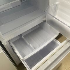 リサイクルショップどりーむ荒田店　No4396 冷蔵庫　シャープ　２０１８年製　１３７L　シャープの定番人気モデル♪の画像