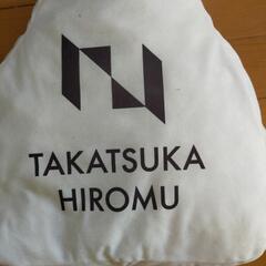クッション　タカツカヒロムの画像