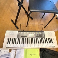 CASIO キーボード自動演奏ランプ付き　動作確認済み　専用のスタンドと椅子ソングブックカバーと揃っています。の画像