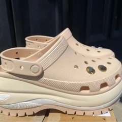 【新品】クロックス　（crocs）　メガ クラッシュ クロッグ　サンダル　25cm 7-9の画像
