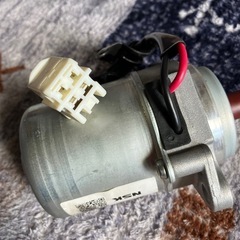 スズキラパンHE21Sパワステモーターの画像