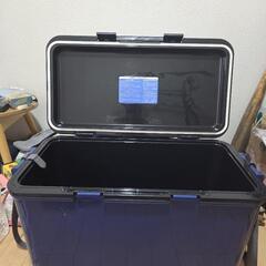 中古品ですが壊れもなくまだまだお使い頂けます♪『カラークーラーボックス JNCB-25 (NV) 2020　※フィッシング用に 直接手渡し限定で場所は東京都武蔵村山市　大きさ55cmの画像