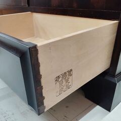北海道民芸家具 ② 書棚 W108cm×D40.5cm×H175cm 収納家具 飛騨家具 天然木 北海道ブランド 本棚 焼印あり 飾り棚 苫小牧西店の画像