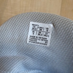 バッシュ24.5センチの画像