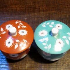 【昭和レトロ】かわいい花柄の蓋つき御湯吞み2個セットの画像