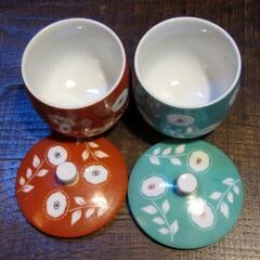 【昭和レトロ】かわいい花柄の蓋つき御湯吞み2個セットの画像