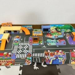 【トミカ】タカラトミー(TAKARA TOMY) 『 トミカ かんたんおかたづけ! にぎやかサウンドタウン 』の画像