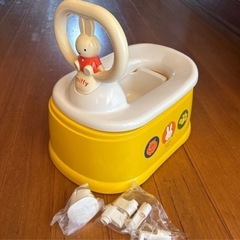 未使用品❣️リッチェル製❣️ミッフィーの補助便座❣️踏み台　ステップ❣️おまる　トイトレ の画像