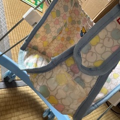 ディズニーキャラクター 歩行器の画像