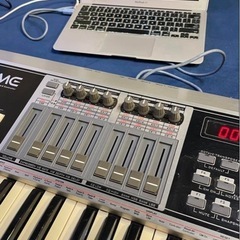 CME UF70 Classic 76鍵 キーボード  ワイヤレスMIDIマスターキーボードの画像