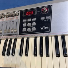 CME UF70 Classic 76鍵 キーボード  ワイヤレスMIDIマスターキーボードの画像