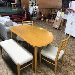 ジャングルジャングル貝塚店　ダイニングセット4人用　変形型ダイニング　椅子　ベンチ　ダイニングセット　貝塚市　二色浜　リサイクルショップの画像