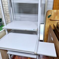 パソコンラックの画像
