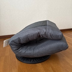 【8/16 12時まで限定】ニトリ回転座椅子の画像