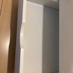 ベッドサイドテーブルの画像