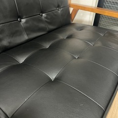 ニトリのソファーとローテーブルの画像