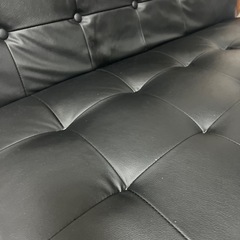 ニトリのソファーとローテーブルの画像