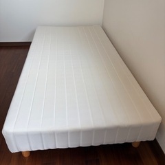 シングルベッド　足付きマットレスの画像