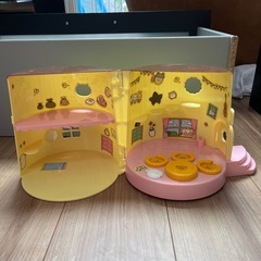 お城のおもちゃ ちぃかわのおうちの画像