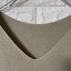 AZUL BY MOUSSY グリーン Vネック ニットワンピース 長袖 Mの画像
