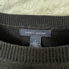 TOMMY HILFIGER ストライプニット Mサイズ ブラック/グレーの画像