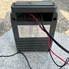 バッテリーチャージャー‼️バッテリー充電器‼️メルテック製‼️動作確認済みの画像