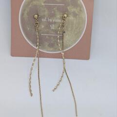 (新品)yumi ツイストバーピアス[淡金]の画像