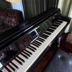 YAMAHA アップライトピアノ (3本足)の画像