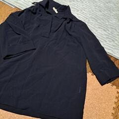 ソーシア　黒のトップスの画像