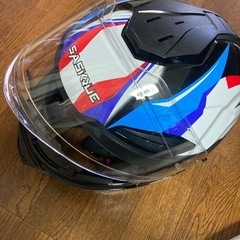 バイク用フルフェイスヘルメットの画像