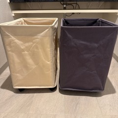 キャスター付ランドリーバスケット2個の画像