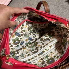 赤いバッグ　お譲りしますの画像