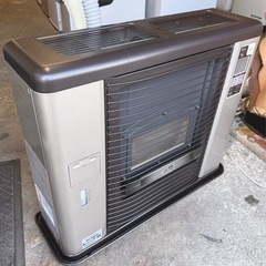 札幌市内配送可 23年製 サンポット ゼータスイング FF式輻射床暖ストーブ UFH-703RX B 木造18畳/コンクリート29畳 の画像