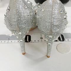 0815-204 結婚式　ブライダルシューズ　シルバー　9cm ヒール　パンプス の画像