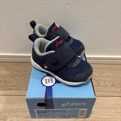 アシックス　13.5センチの画像