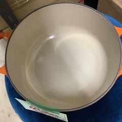 ル・クルーゼ 両手鍋 20cm オレンジ 管F250815BK (ベストバイ 静岡県袋井市)の画像
