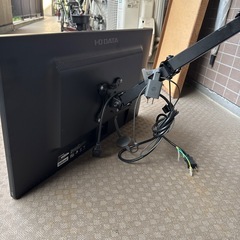 モニター28型の画像