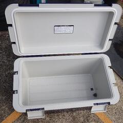 中古キャスター付クーラーボックスの画像