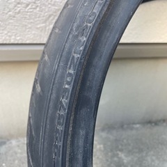 225/30ZR20 タイヤ1本 ジャンク
の画像