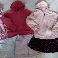 GapKids・ユニクロなど 冬物 140サイズ　パーカー上下9点セット 冬物　子供服の画像