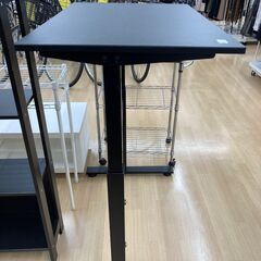 【リユースのサカイ野々市店】昇降デスク　W(幅)90×D(奥行き)82×H(高さ)MAX:108.5 min:82cmの画像