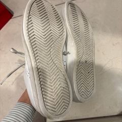 adidas スニーカー　レディース　　23.5センチの画像
