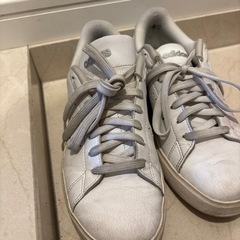 adidas スニーカー　レディース　　23.5センチの画像
