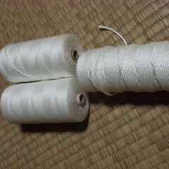 白糸 & 白紐 3点 まとめて お譲りします。（※ご相談により、バラでも対応可）＊石川県＊美川より＊期間限定の画像
