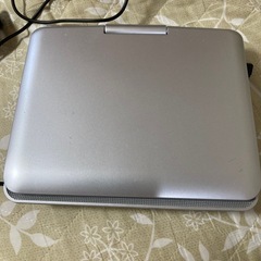 ジャンク品　ポータブルDVDプレーヤーの画像