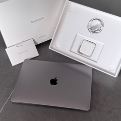 【極美品】16GB 512GB 8コアGPU M1 MacBook Airの画像
