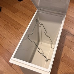 ゴミ箱【まとめて引き取り限定】の画像