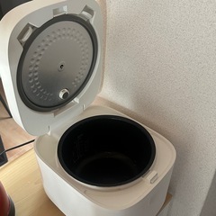 炊飯ジャーの画像