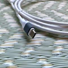 HDMI ↔ USBタイプC アダプタケーブルの画像